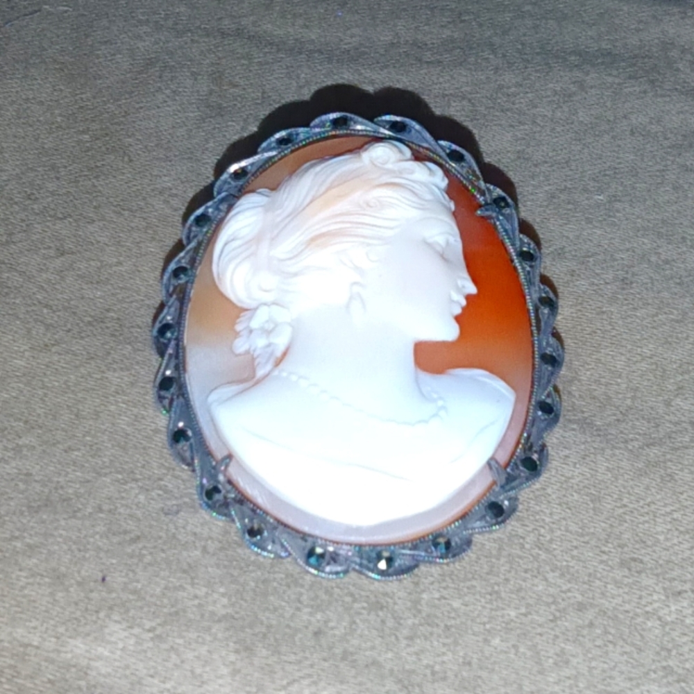 Antique Victorian 900 Silver Carved Shell Cameo Brooch Pendant Delicate Features